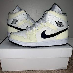 Women’s Air Jordan 1 Mid ‘Coconut Milk/Black’🥥